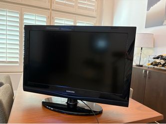 Samsung 32” TV
