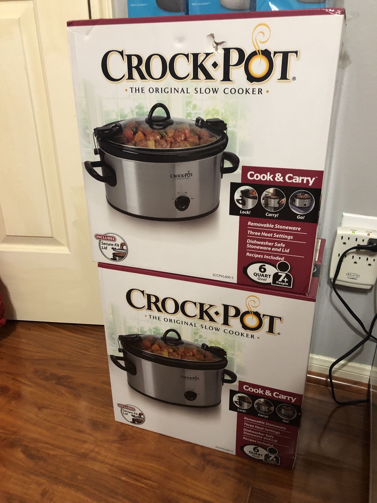 Crock pot brand new x2