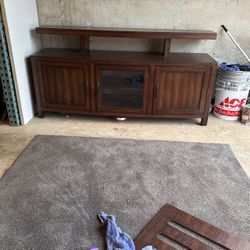 Very Nice Walnut Media Stand W/ Adjustable Shelving