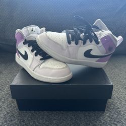 Kids Jordan 1 Grape Size 1.5Y