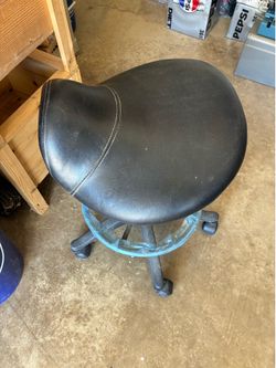 Motorcycle Style Saddle Seat Rolling Stool
