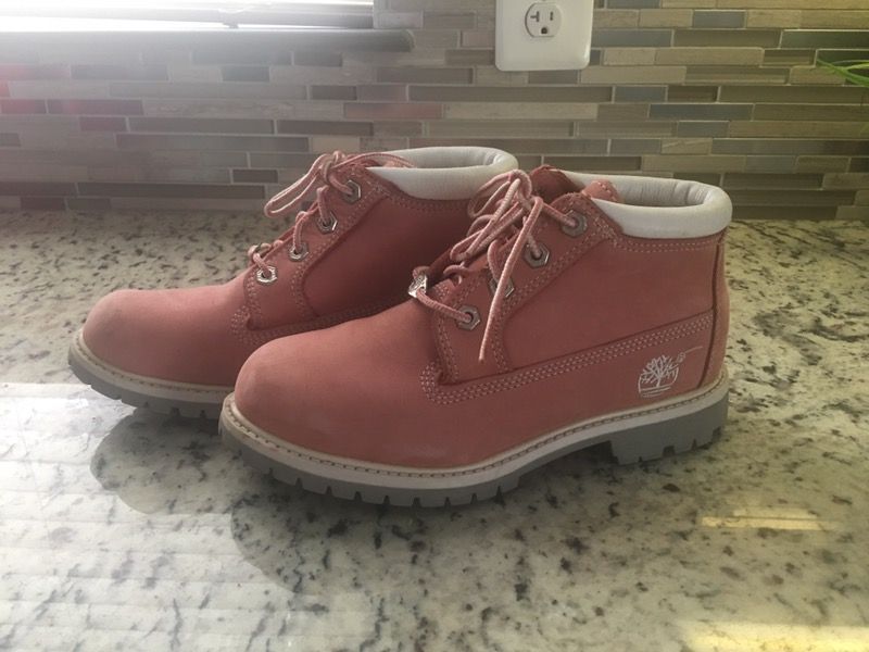 Timberland Waterproof Shoes (Women's Size 7)