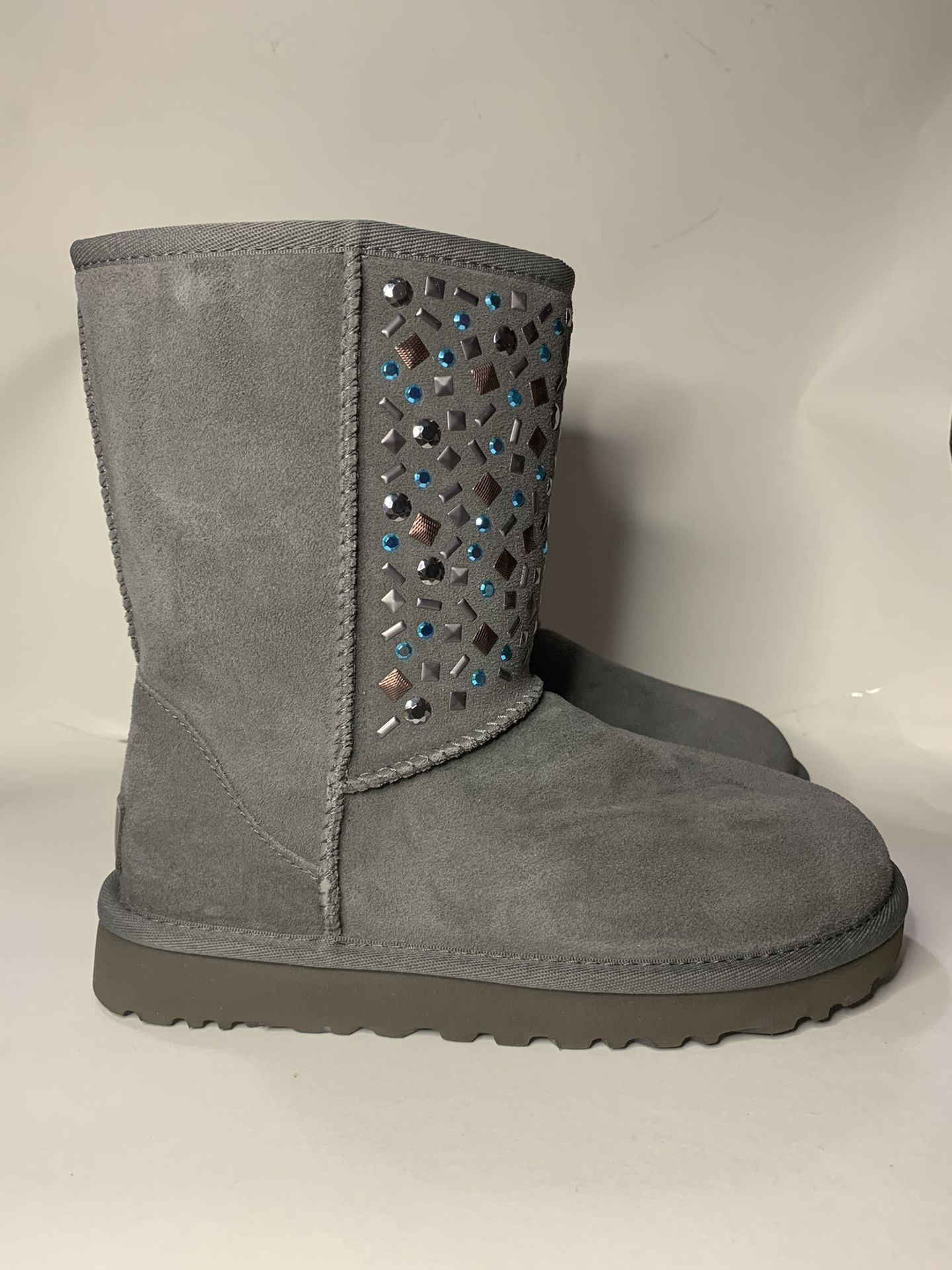 UGG Classic Short Stud Boots Size 5
