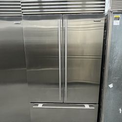 Stainless Steel Sub Zero 42 Inch French Door Built In Refrigerator 