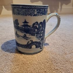 Vintage BLUE WILLOW Ceramic Chinese Mug