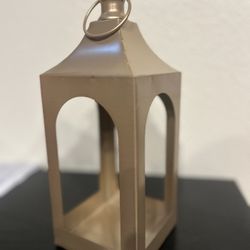 Metal Lantern Decor (17 count)