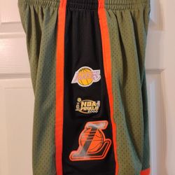 New MITCHELL & NESS FLIGHT NBA SWINGMAN LAKER Shorts Green Undefeated Size Smalll