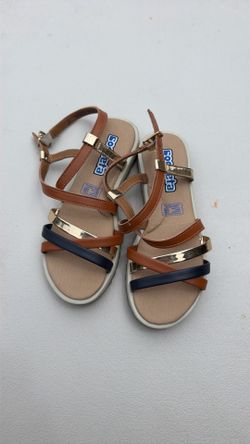 Girls sandals