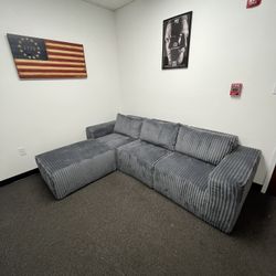 Sectional/Couch