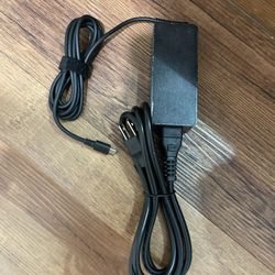 Labtop Charger Motorolla Or Equivalent USB Type C Charger. 