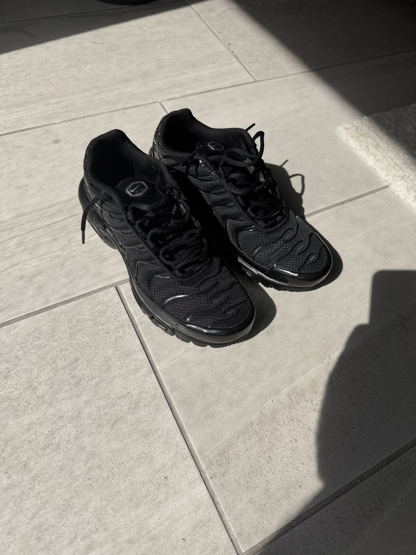 Nike Men Sneakers Black