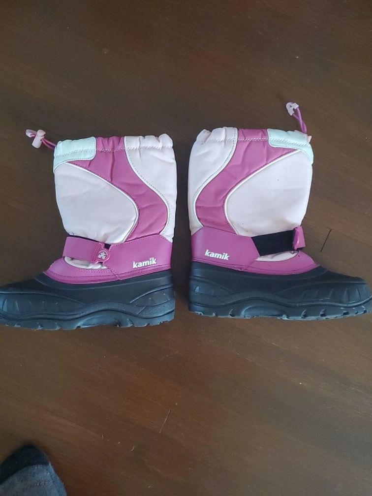 Girls Size 4 Kamik Snow Boots