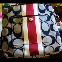 Coach purse 💃 Reduced price