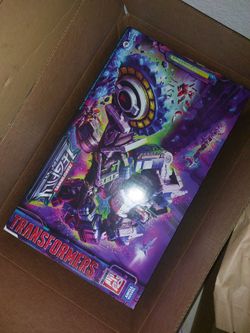 Transformers Nemesis + Metroplex  Mint