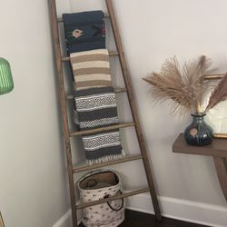 Pottery Barn Corner Ladder