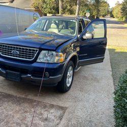 2004 Ford Explorer