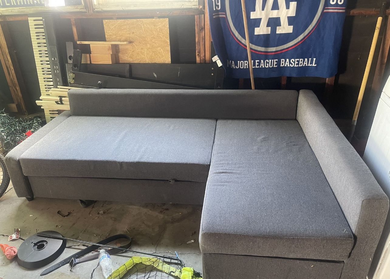 Sleeper Sectional 3 Seat with Storage 