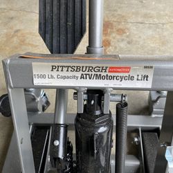 ATV/MOTORCYCLE LIFT - NEW