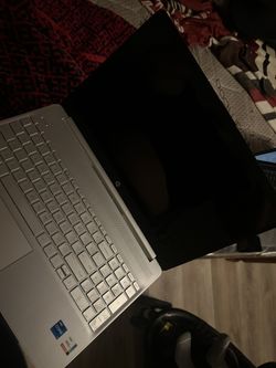 HP - Intel i7 11th Gen - Intel Iris Xe Graphics