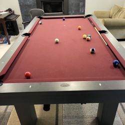 Pool table 