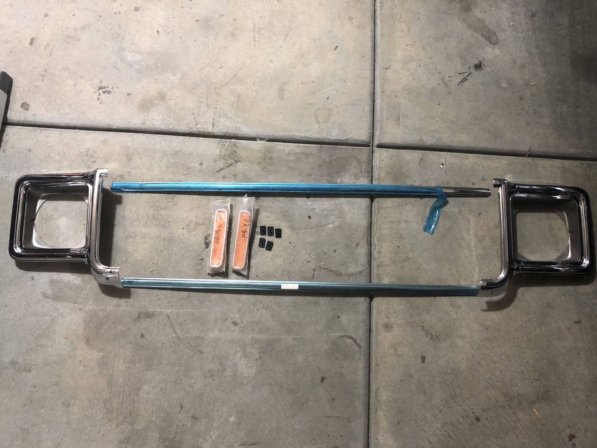 73-78 Chevrolet C10 Headlight Bezels/Grille Trim