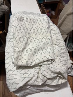 Twin sheet set. Green and white