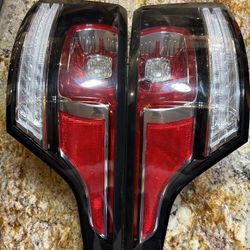 2014 Range River Sport Tail Lights