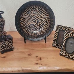 Zebra Decorative Set