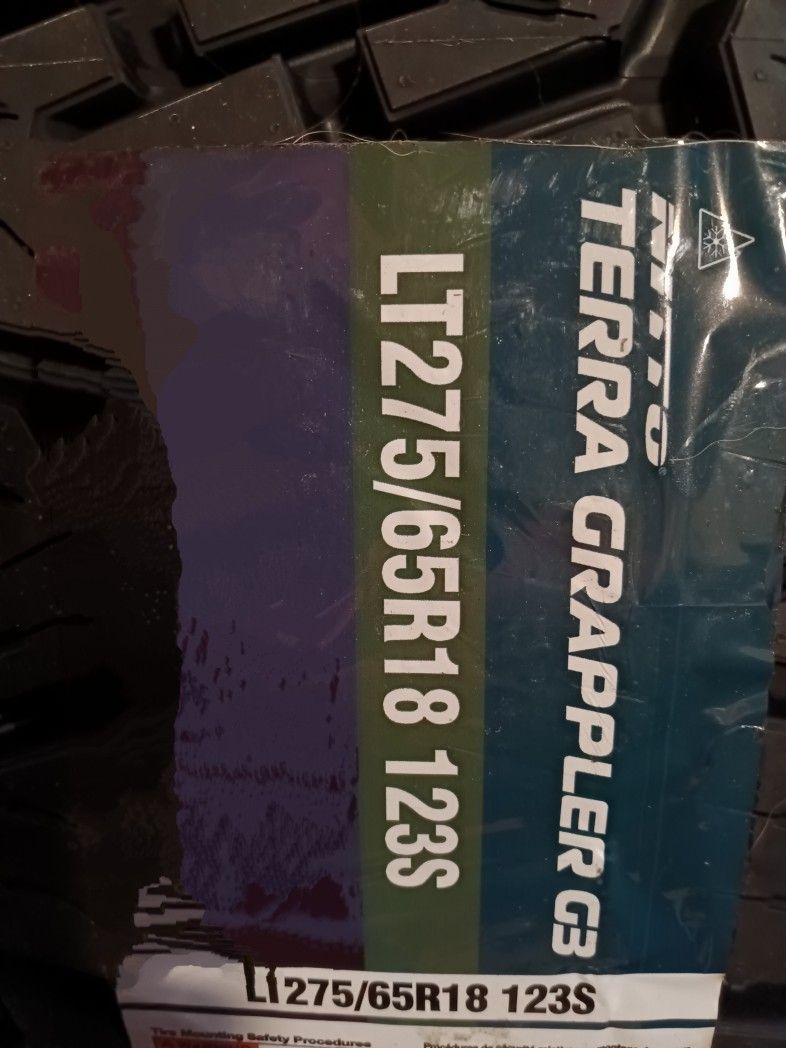 275/65/18 Nitto Terra Grappler G3