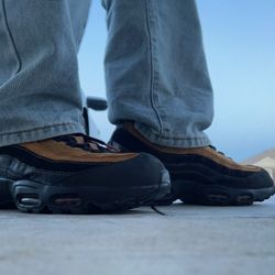 Nike Air Max 95 Essential ‘Cosmic Play’
