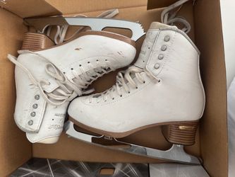 Jackson Mystique Figure Skates size 5.5 with aspire XP blades