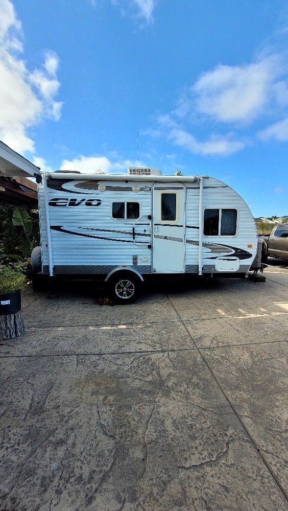 2012 Camper Trailer