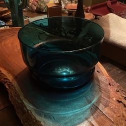 VINTAGE  BLUE GLASS POT/VASE
