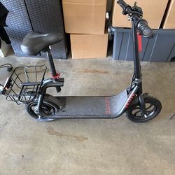 Skute electric scooter
