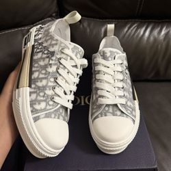 Dior B23 Converse