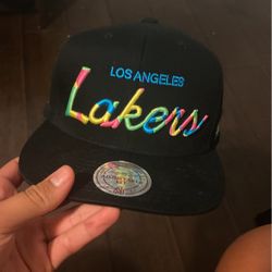 Laker hat good condition