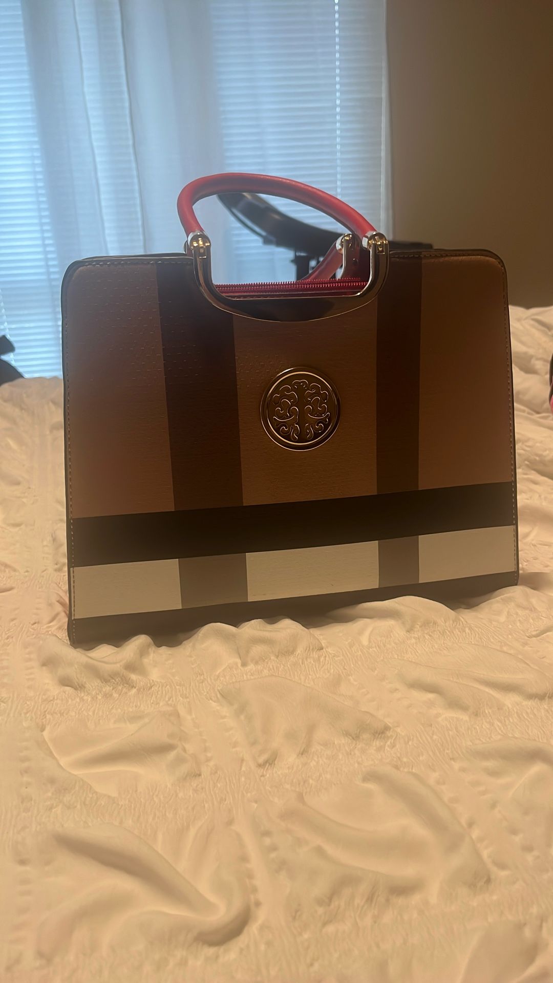 Women's handbag