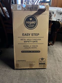 Baby Gate Regalo 29in - 38.5in Wide 30in Model #1160 New