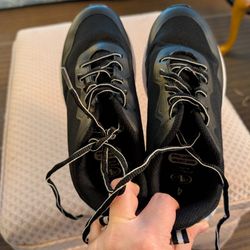 Boys Shoes Size 4