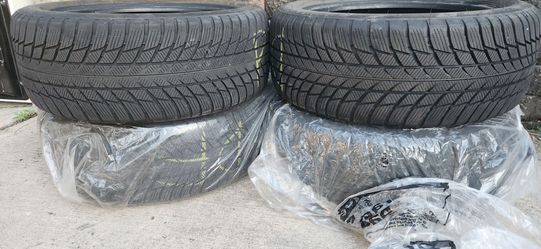 Bridgestone Blizzak snow tires. Size is 225/50R18