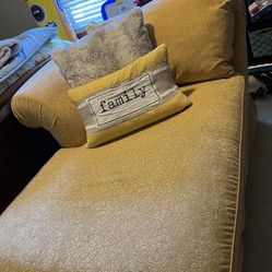 Chase Lounge 