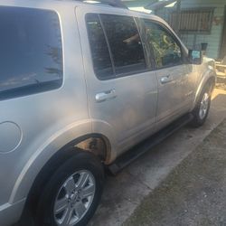 2008 Ford Explorer