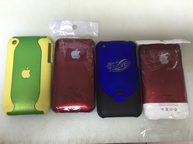4 iPhone 3 cases