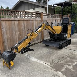 AGT H12 Mini Excavator 