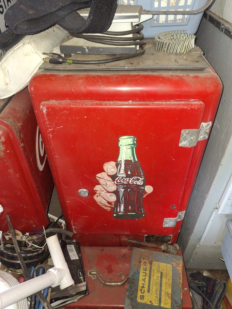 1950s GBV-50 Coca-Cola Vending Machine