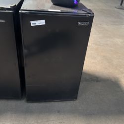 4.4 cu. ft. Mini Fridge in Black