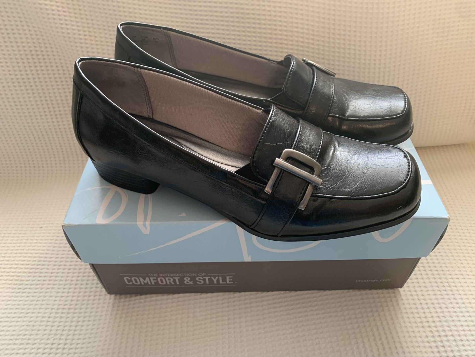 Life Stride Women's Loafer, Black with Silver Buckle, Bounty, Size 8