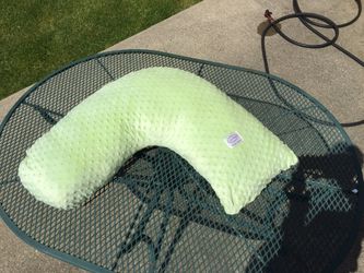 Luna Lullaby Nursing Pillow - Sage Dot - retails for $59. *Award Winning Nursing Pillow*