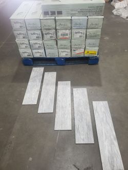 Tile Porcelain 290 square feet new