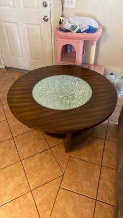 Round coffee table